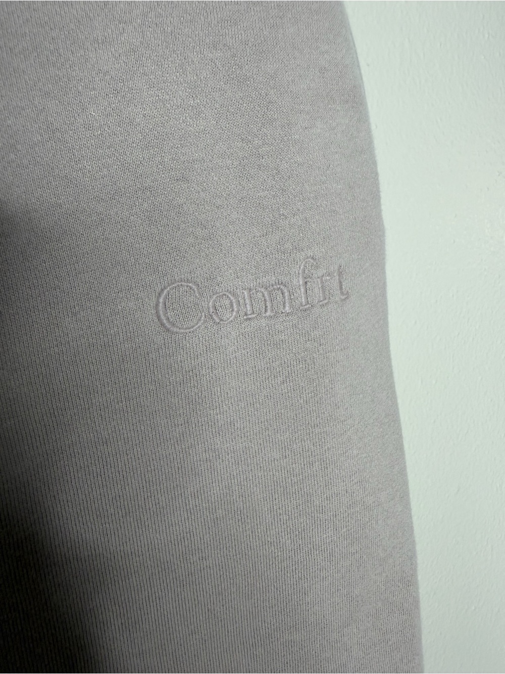 Comfrt | Signature Sweatpants, size large, like new - Picture 9 of 13
